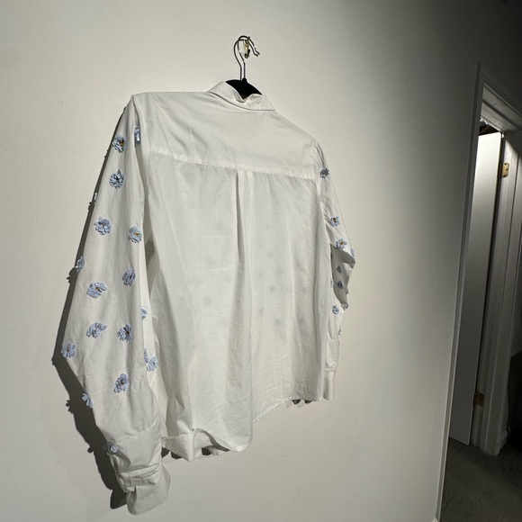 Anthropologie Dhruv Kapoor shirt with embroidered sequin daisies - Picture 6 of 11